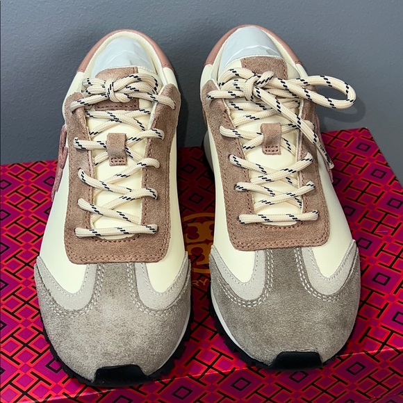 Tory Burch vintage nylon sneaker plain weave clr;malva-/orzo/pink moon. ordA(21) - Picture 4 of 9